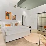 Premium Farbenfrohes Urban Hideaway & Parkplatz Apartamento Berlim