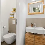 Premium Farbenfrohes Urban Hideaway & Parkplatz Apartamento Berlim
