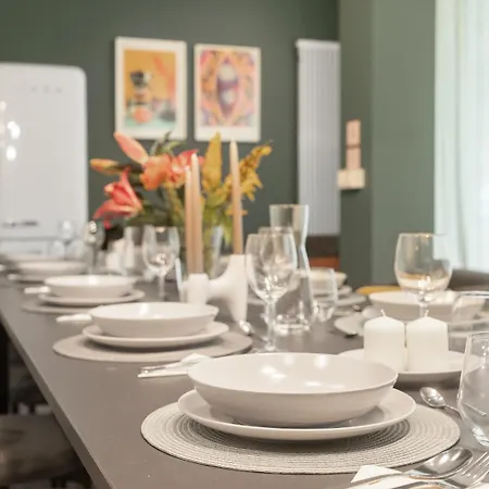 Premium Farbenfrohes Urban Hideaway & Parkplatz Niederdorla