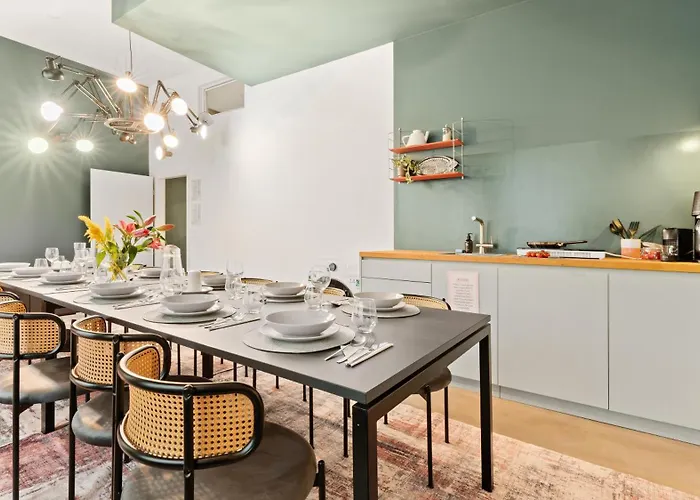 Premium Farbenfrohes Urban Hideaway & Parkplatz Apartmán *