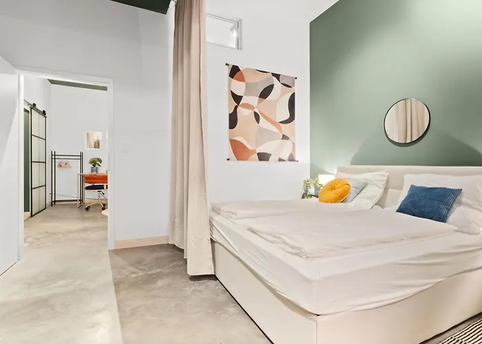 Premium Farbenfrohes Urban Hideaway & Parkplatz * Niederdorla